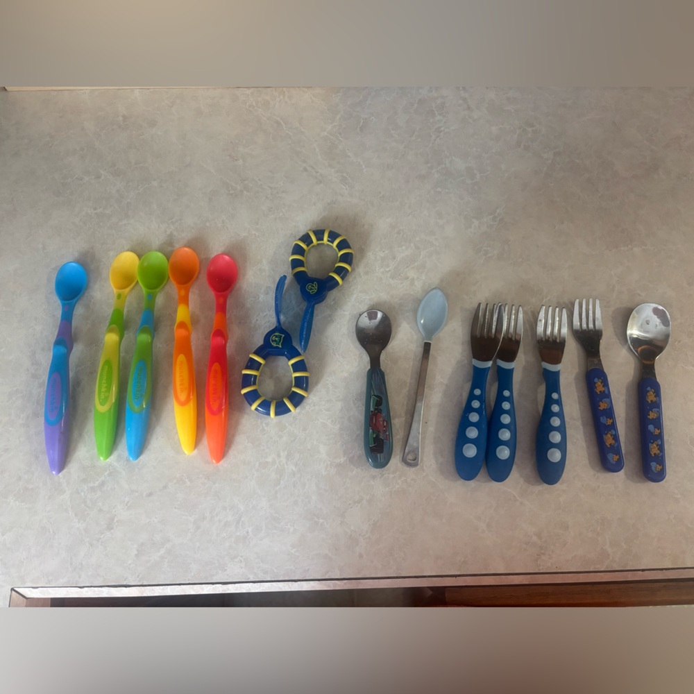 Munchkin Vibrant Kids Utensil Set